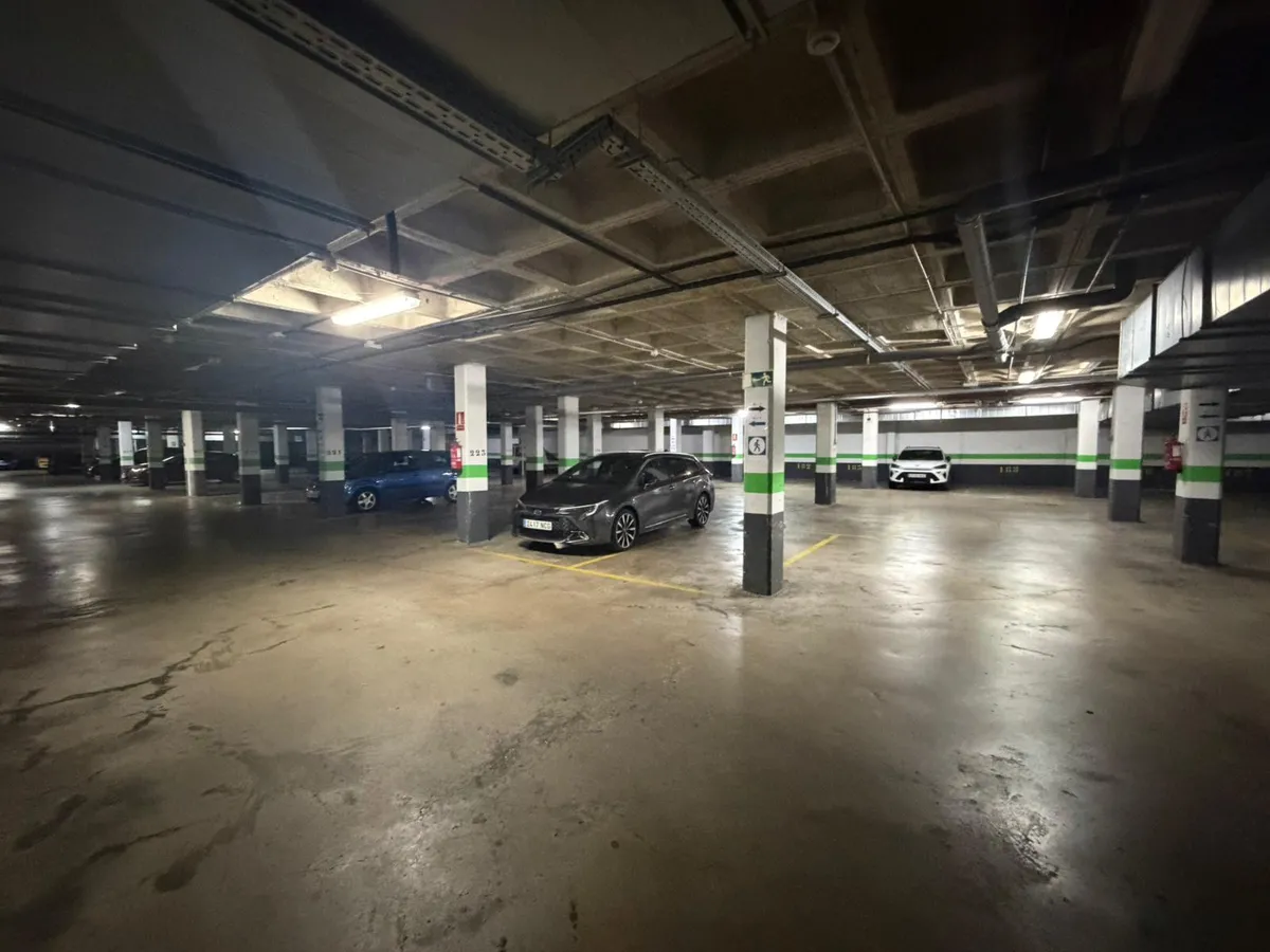 Interior Parking Compostela